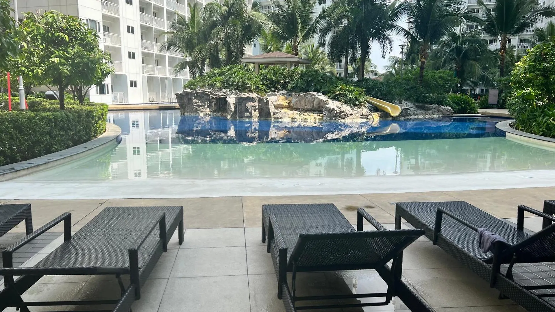 Aparthotel Shore Red Dot Abode - Shore Residences 1 C2 Manila