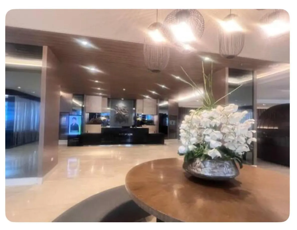 Shore Red Dot Abode - Shore Residences 1 C2 Manila 0*,